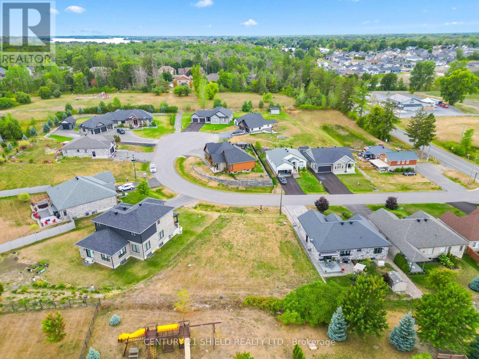 7 Matthew Kieran Crescent, South Stormont, Ontario  K0C 1P0 - Photo 8 - X12369235