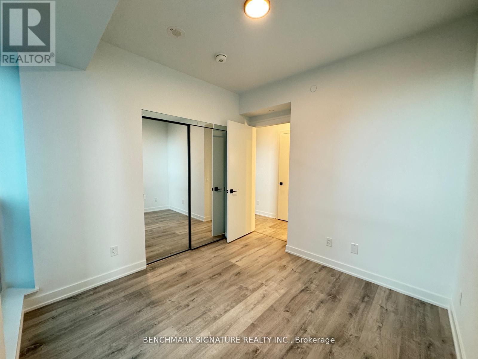 2605 - 327 King Street W, Toronto, Ontario  M5V 0W7 - Photo 5 - C12369242