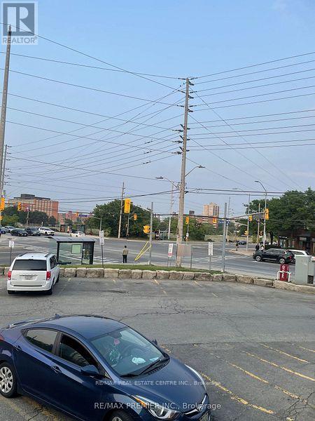 165 Dundas Street W, Mississauga, Ontario  L5B 2L6 - Photo 1 - W12366315