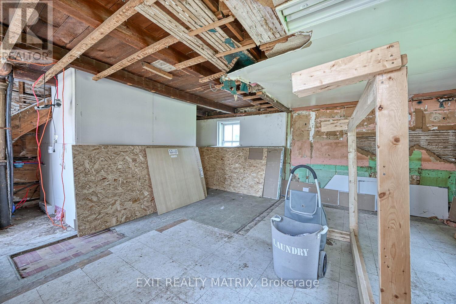7771 Lawrence Street, Ottawa, Ontario  K0A 3J0 - Photo 10 - X12293625