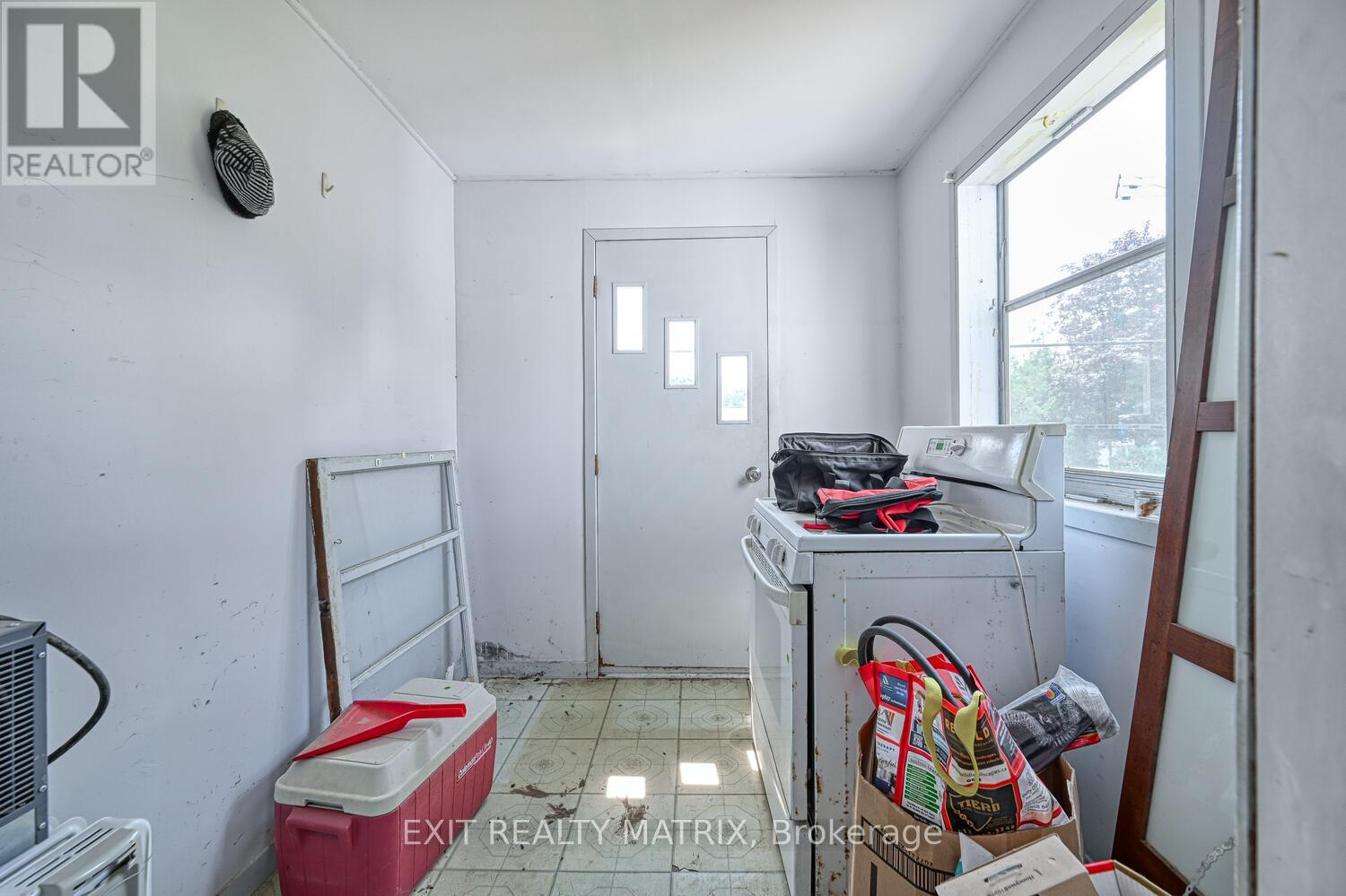 7771 Lawrence Street, Ottawa, Ontario  K0A 3J0 - Photo 3 - X12293625
