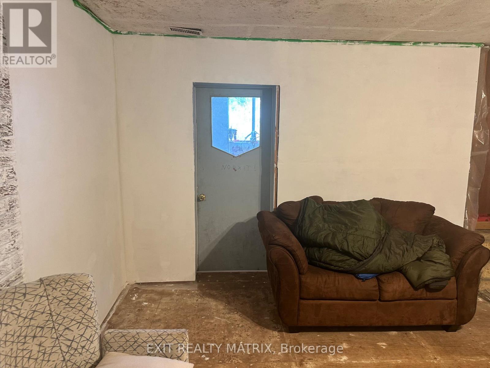 7771 Lawrence Street, Ottawa, Ontario  K0A 3J0 - Photo 5 - X12293625