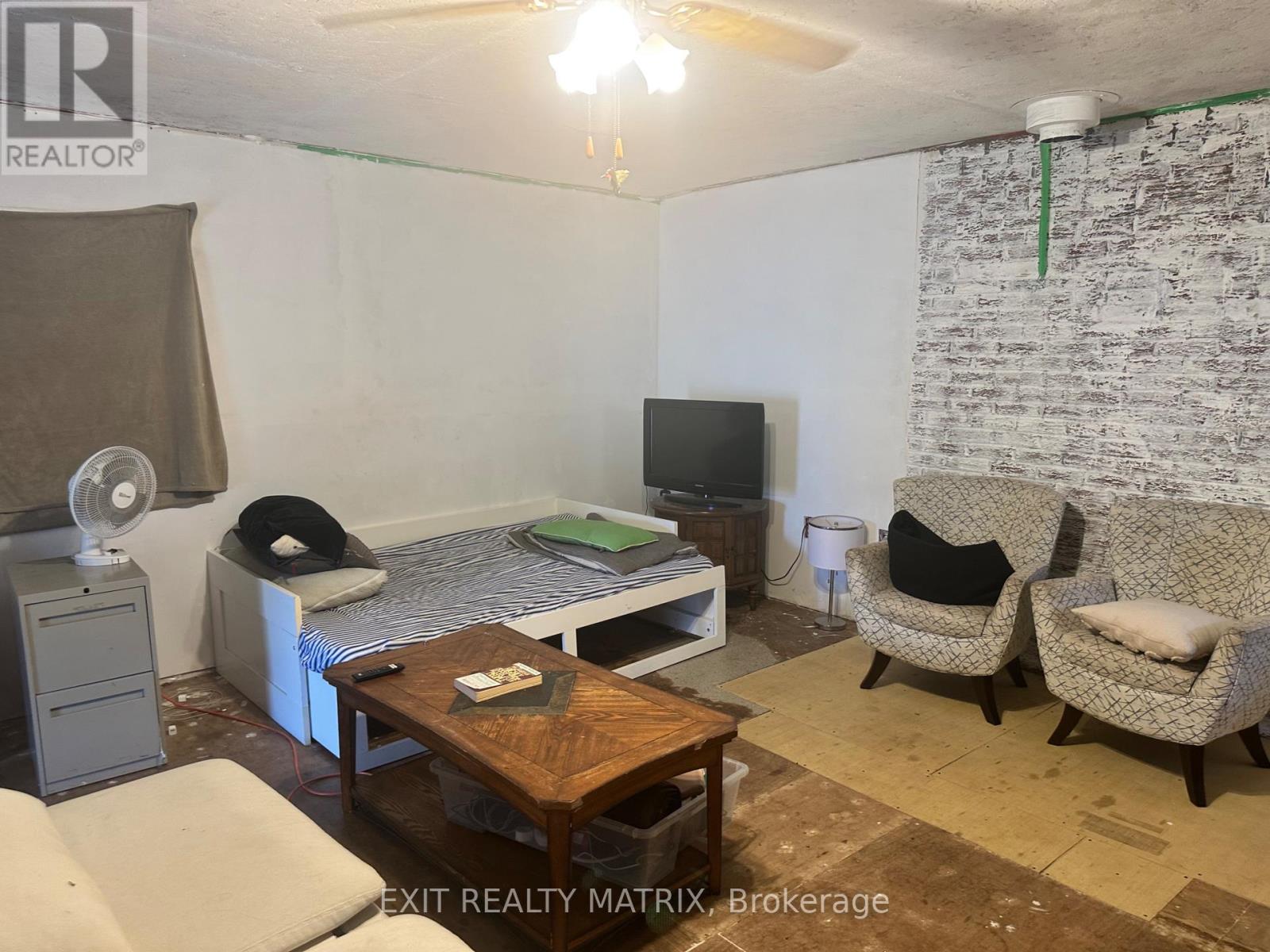 7771 Lawrence Street, Ottawa, Ontario  K0A 3J0 - Photo 7 - X12293625