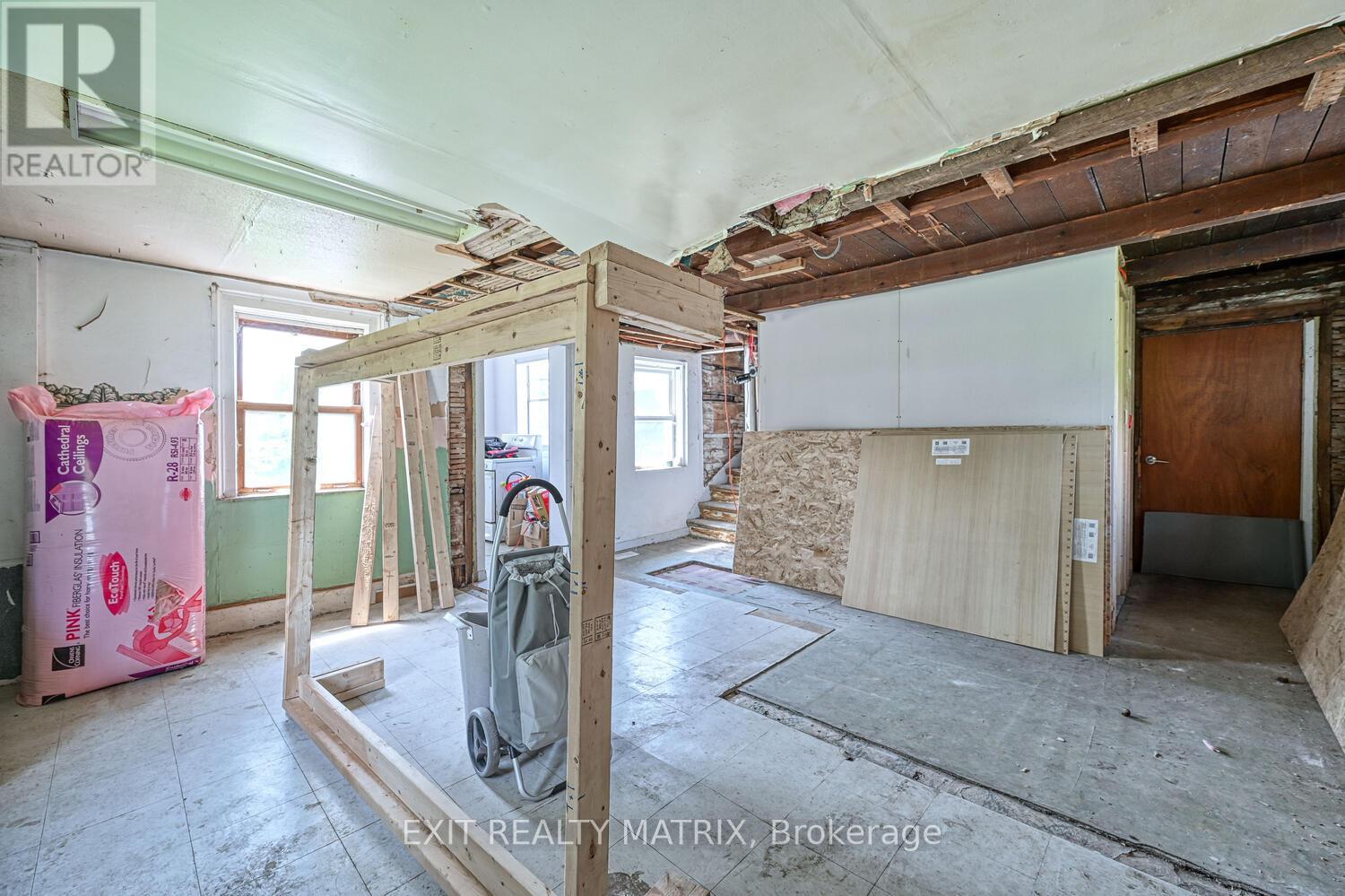 7771 Lawrence Street, Ottawa, Ontario  K0A 3J0 - Photo 9 - X12293625