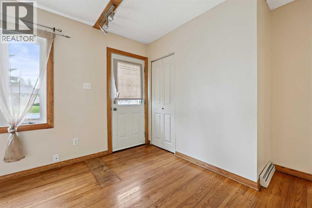 Property at 2602 44 Street SE image 5