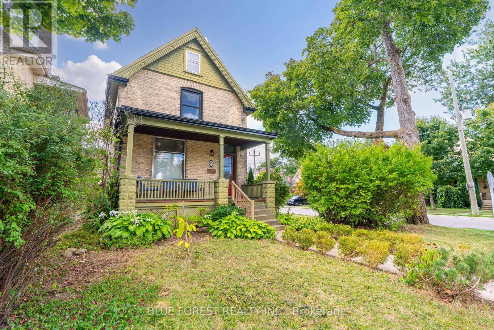 129 Duchess Avenue, London South, Ontario  N6C 1N8 - Photo 2 - X12369292