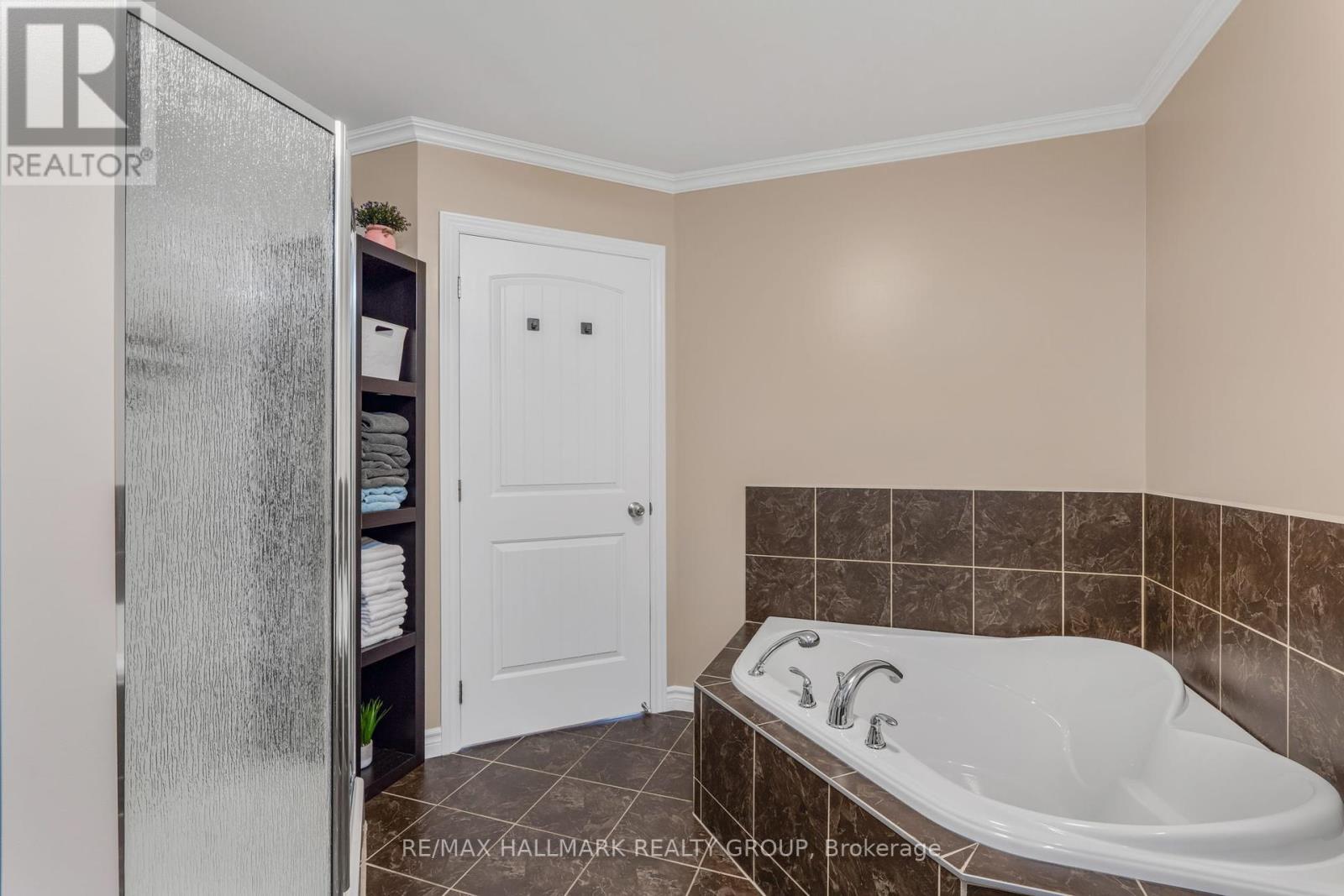 89 Pitre Street, Alfred And Plantagenet, Ontario  K0B 1A0 - Photo 18 - X12369297