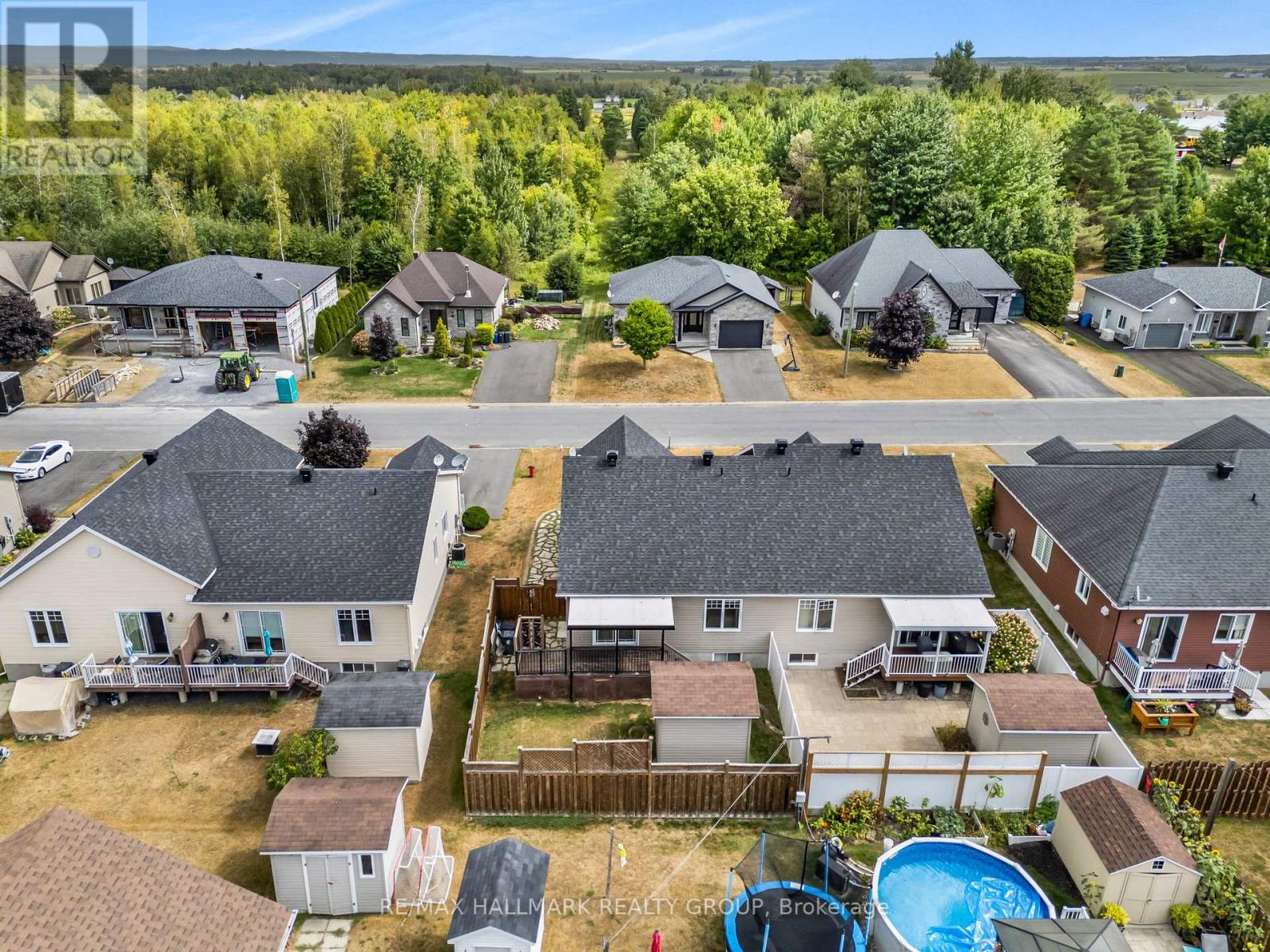 89 Pitre Street, Alfred And Plantagenet, Ontario  K0B 1A0 - Photo 33 - X12369297