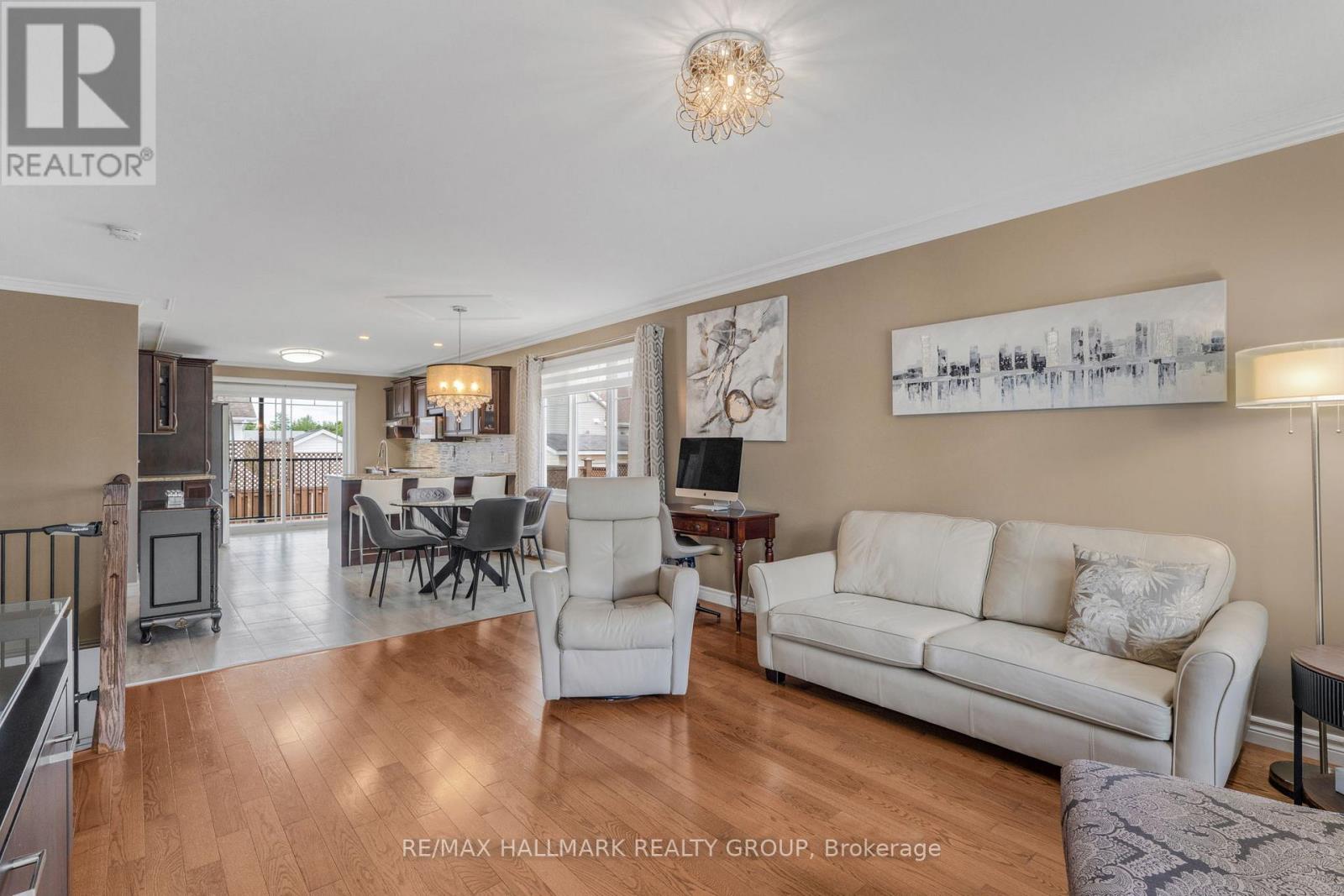 89 Pitre Street, Alfred And Plantagenet, Ontario  K0B 1A0 - Photo 4 - X12369297