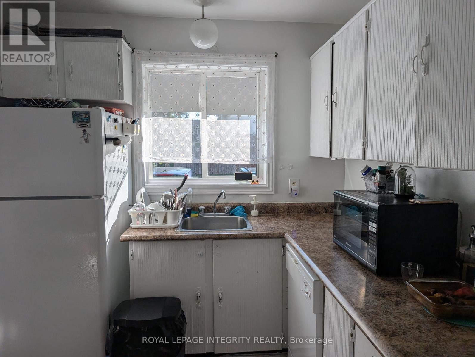 Property at 38 - 1721 DONDALE STREET image 3