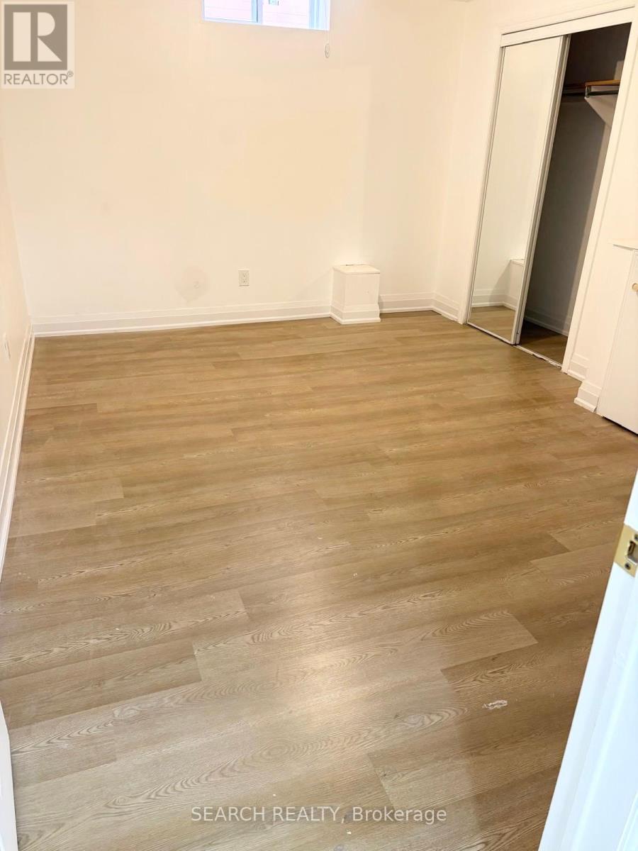 Basement Apt - 1010 White Clover Way, Mississauga, Ontario  L5V 1C8 - Photo 5 - W12369263