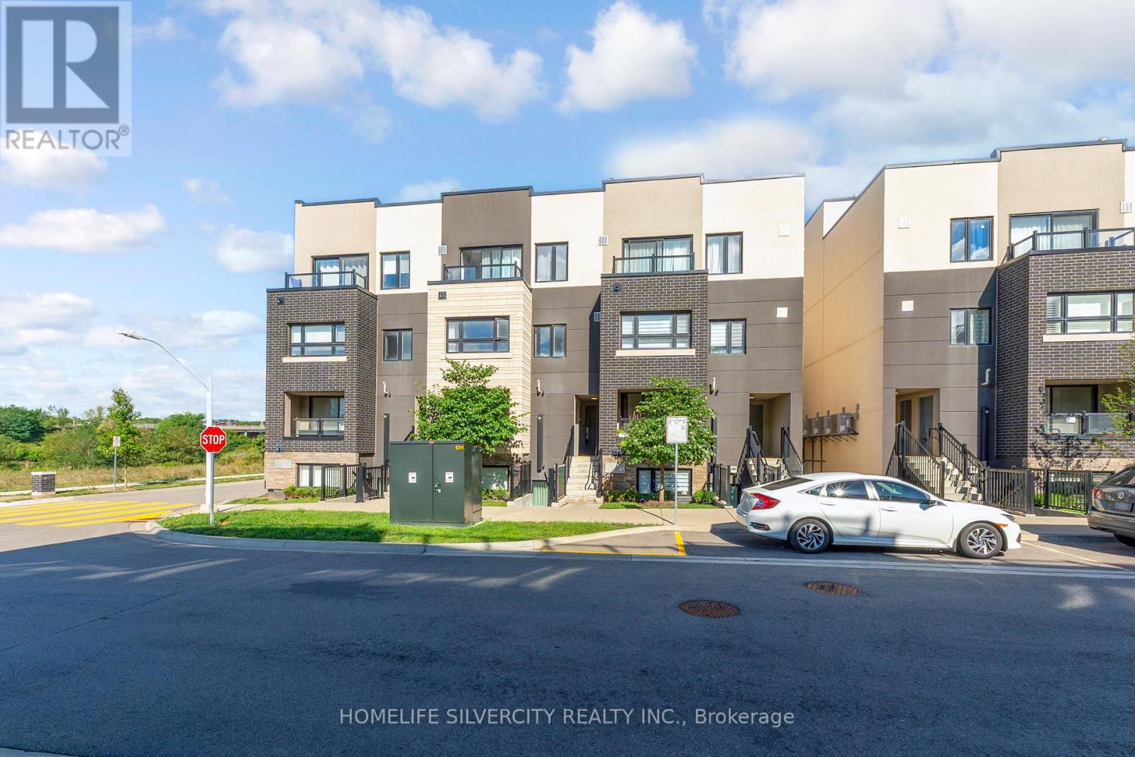 508 - 1127 Cooke Boulevard, Burlington, Ontario  L7T 0C3 - Photo 1 - W12369280