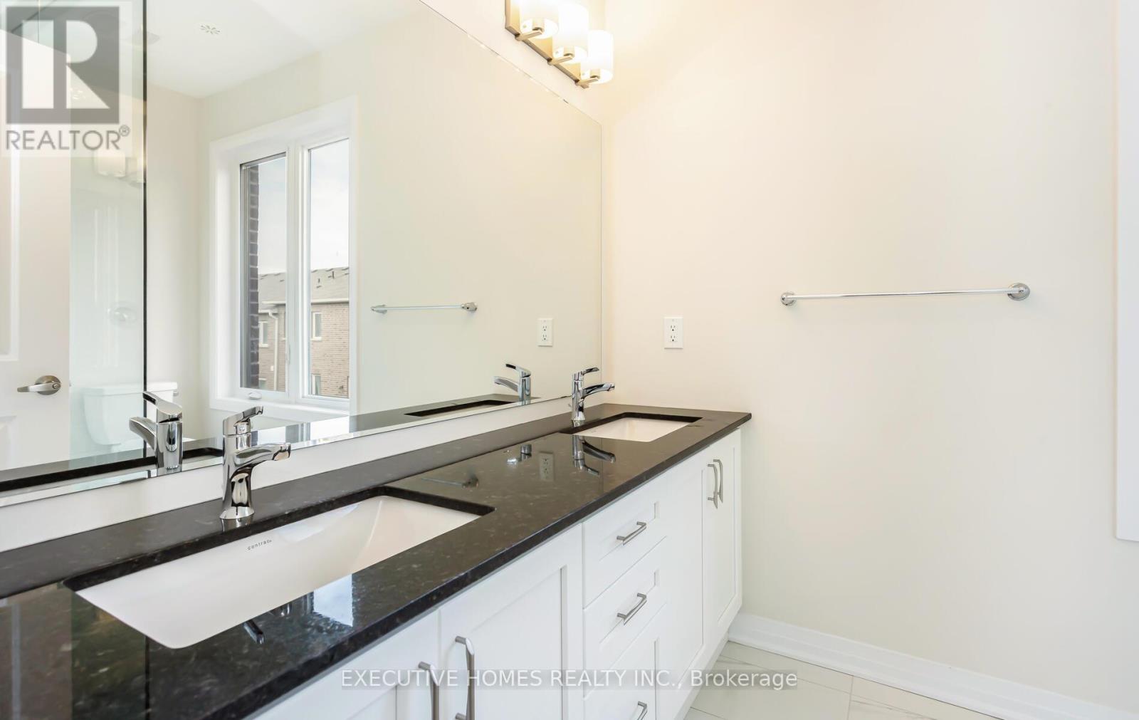 3509 Post Road, Oakville, Ontario  L6H 7W5 - Photo 11 - W12369296