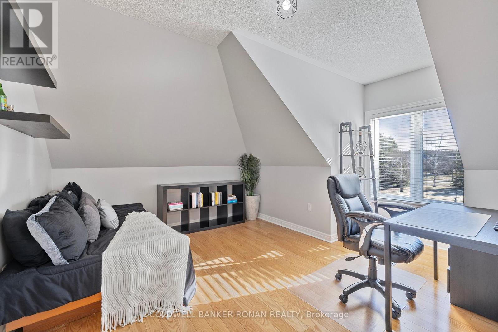 16 Indiana Drive, Caledon, Ontario  L7E 0C6 - Photo 29 - W12369302
