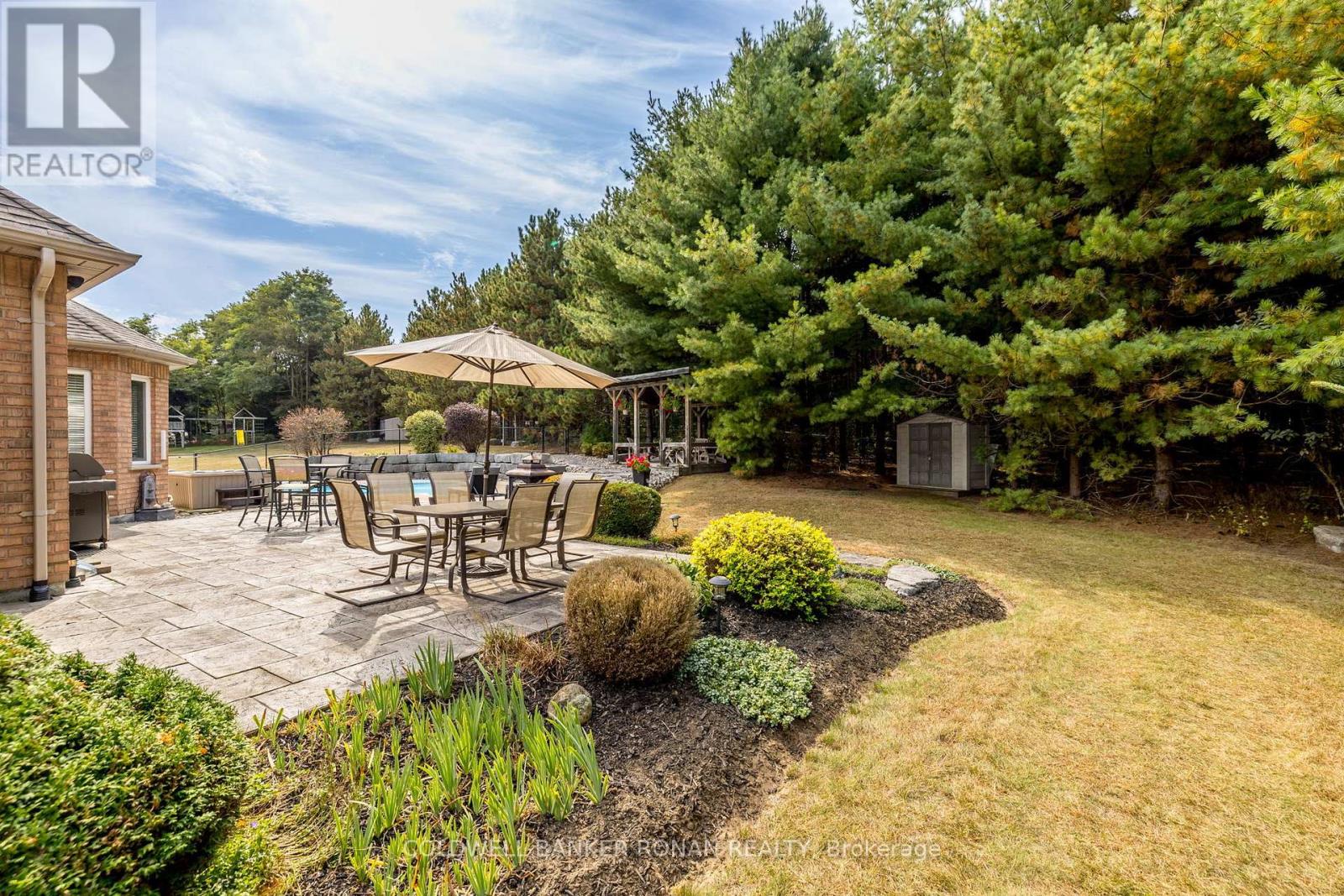 16 Indiana Drive, Caledon, Ontario  L7E 0C6 - Photo 33 - W12369302