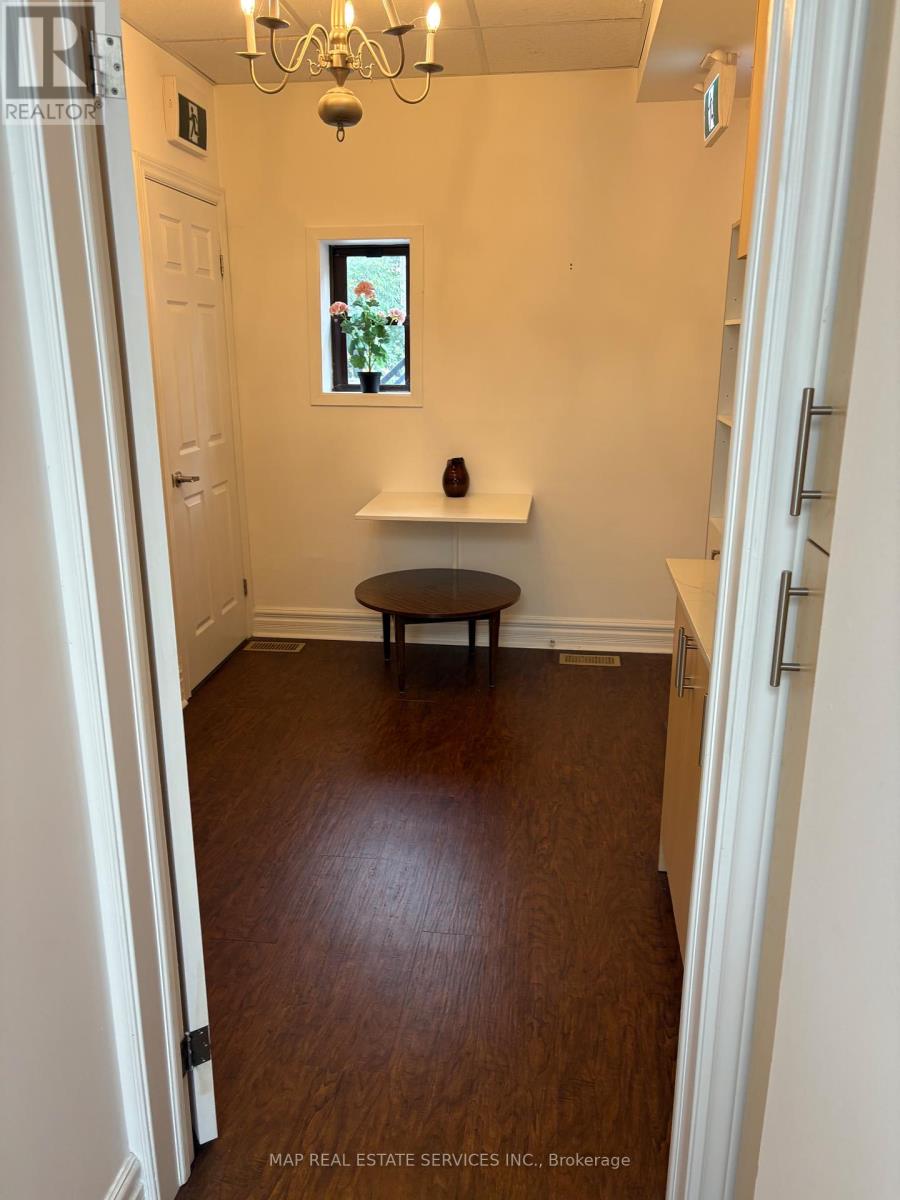 846 Browns Line, Toronto, Ontario  M8M 3W2 - Photo 19 - W12369308