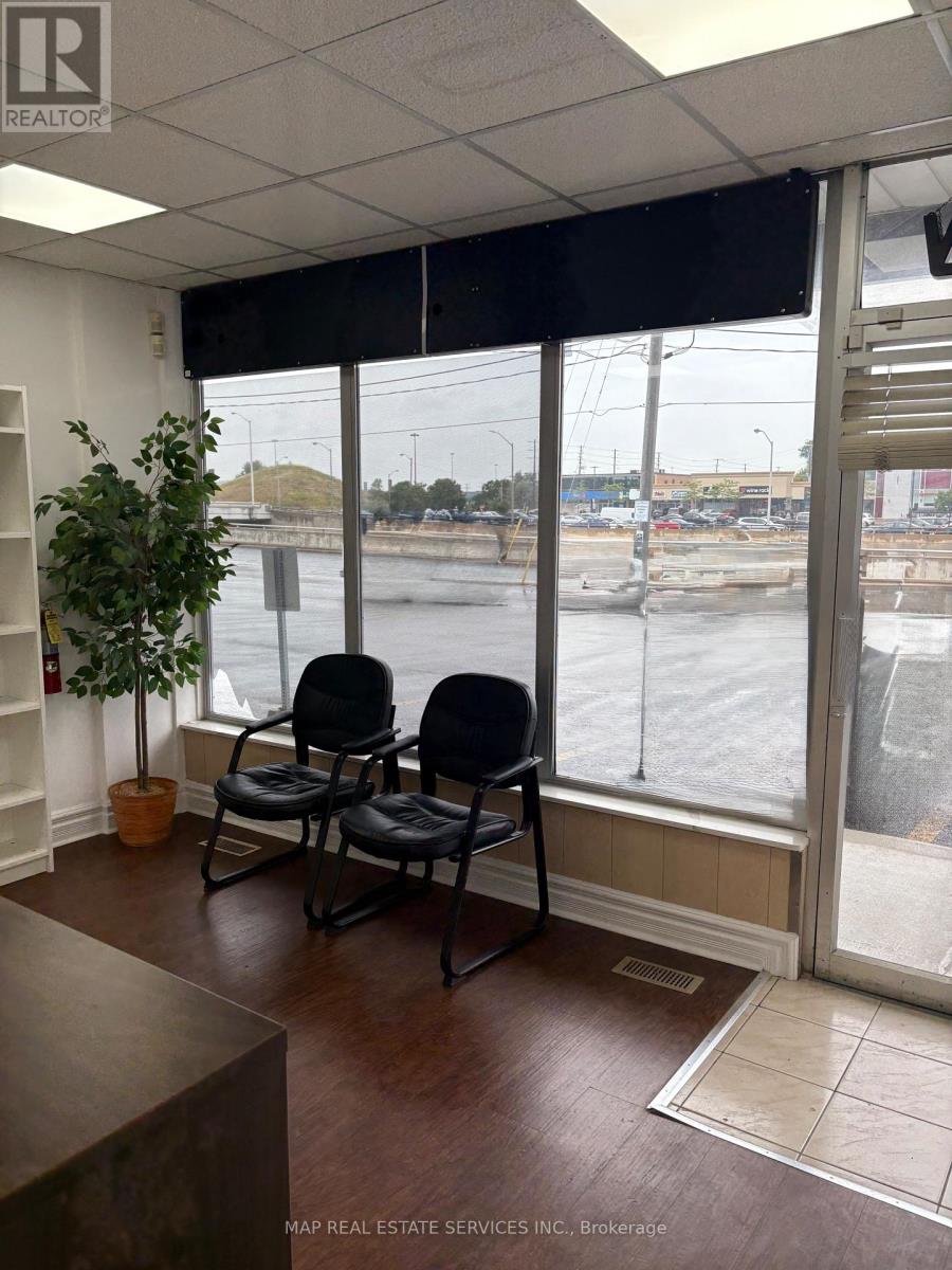 846 Browns Line, Toronto, Ontario  M8M 3W2 - Photo 2 - W12369308