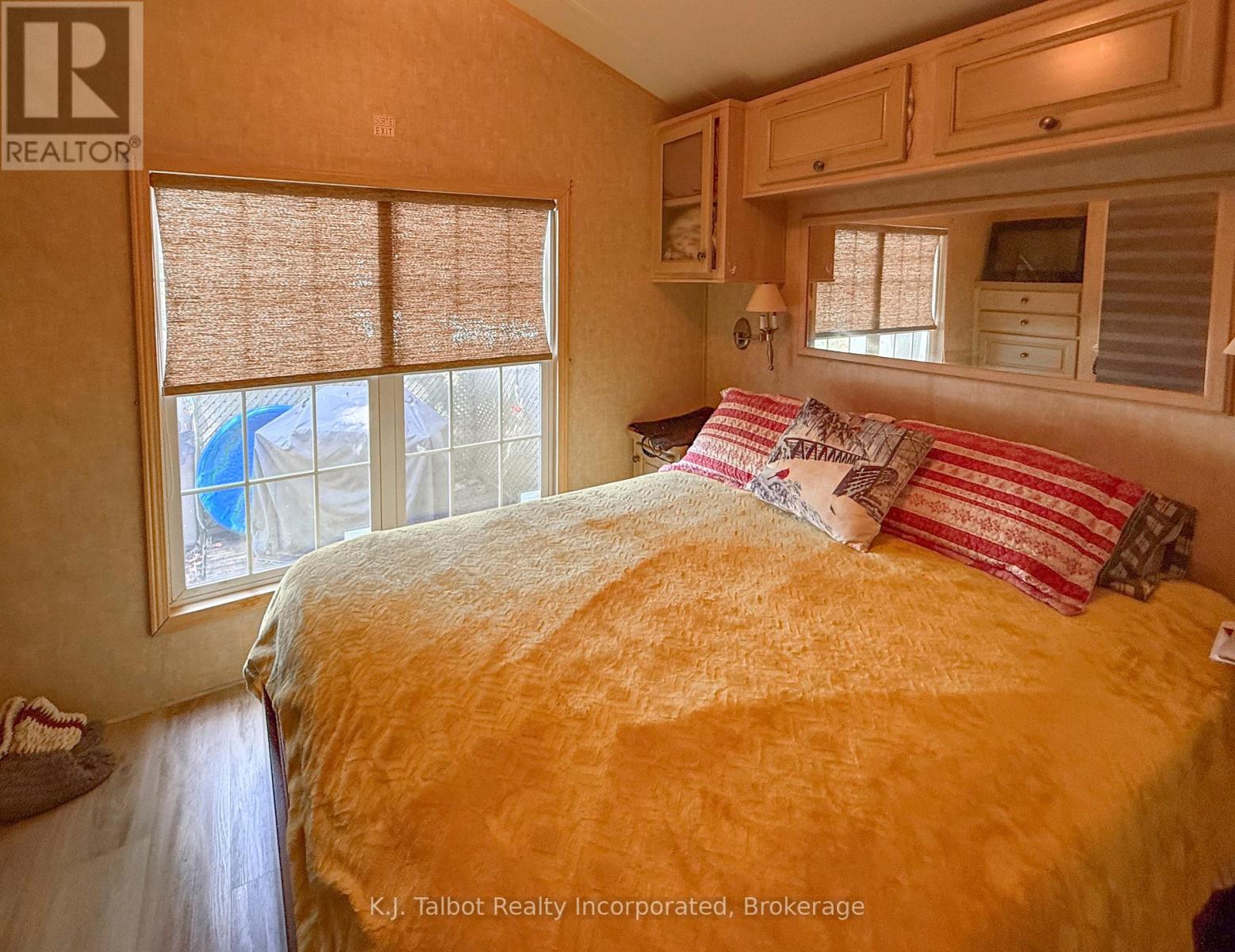 Unit 36 Beacon Ln South - 77719 Bluewater Highway, Bluewater, Ontario  N0M 1G0 - Photo 6 - X12369338