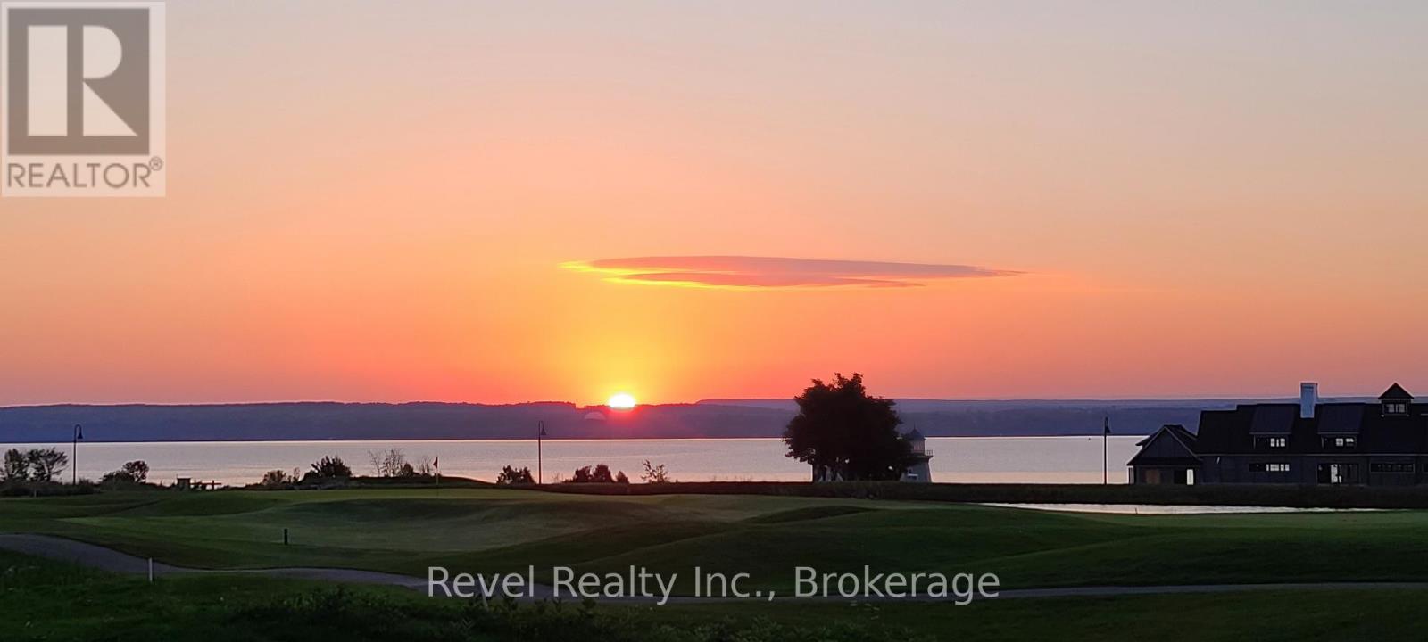 258 Ironwood Way, Georgian Bluffs, Ontario  N0H 1S0 - Photo 49 - X12369359