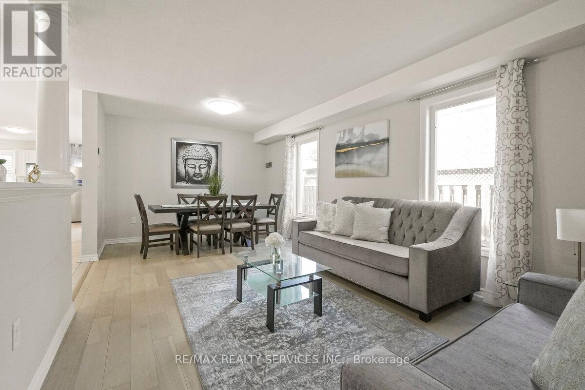 829 Oakcrossing Road, London North, Ontario  N6H 0A4 - Photo 12 - X12369285