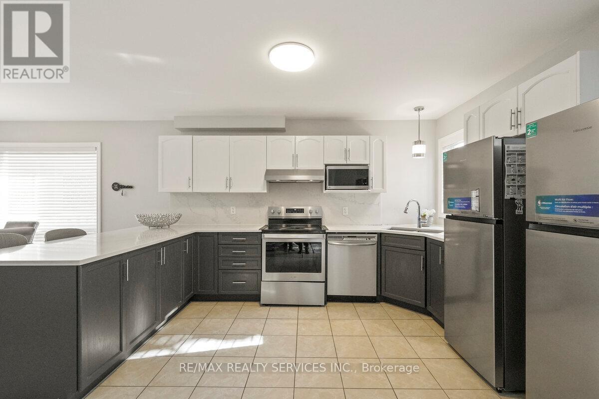 829 Oakcrossing Road, London North, Ontario  N6H 0A4 - Photo 17 - X12369285