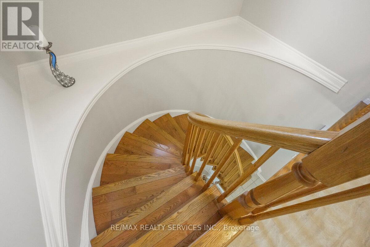 829 Oakcrossing Road, London North, Ontario  N6H 0A4 - Photo 25 - X12369285