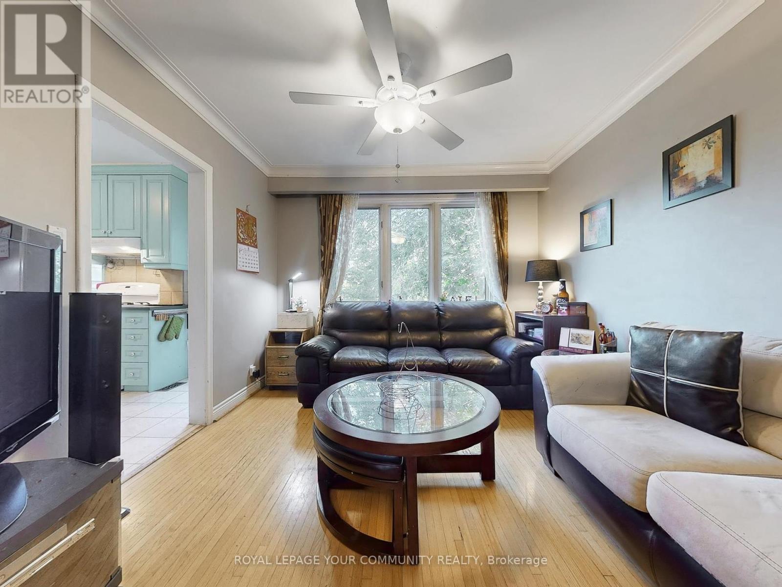 29 Boyle Drive, Richmond Hill, Ontario  L4C 6C8 - Photo 7 - N12369098