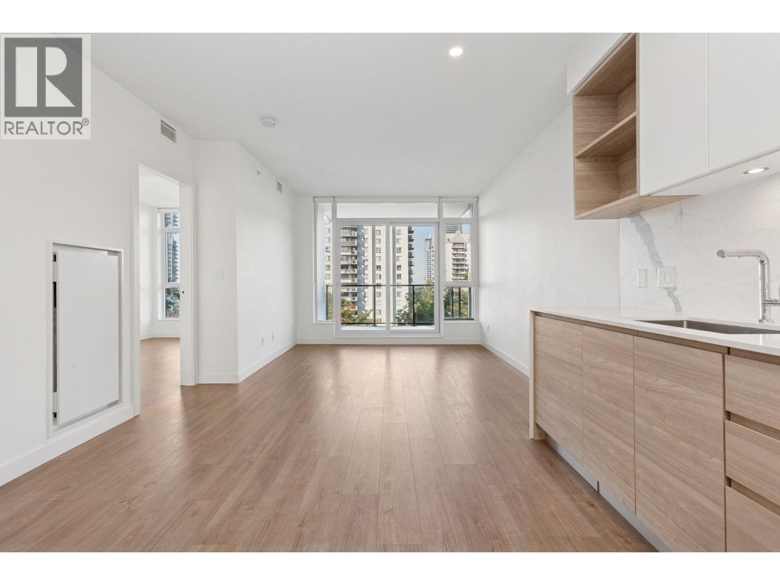 708 585 Austin Avenue, Coquitlam, British Columbia  V3K 0G6 - Photo 6 - R3041129