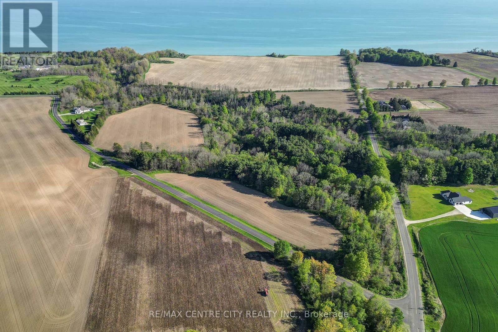 35035 Lake Line, Southwold, Ontario  N5L 1J1 - Photo 37 - X12369385