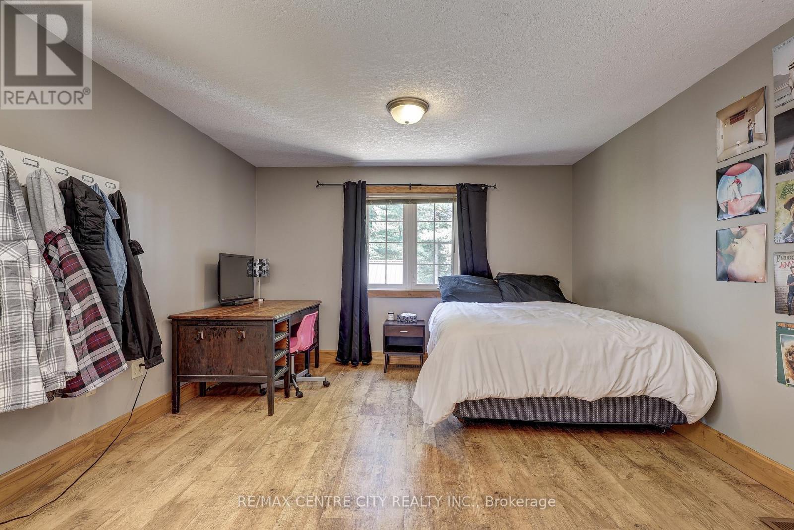 35035 Lake Line, Southwold, Ontario  N5L 1J1 - Photo 34 - X12369386