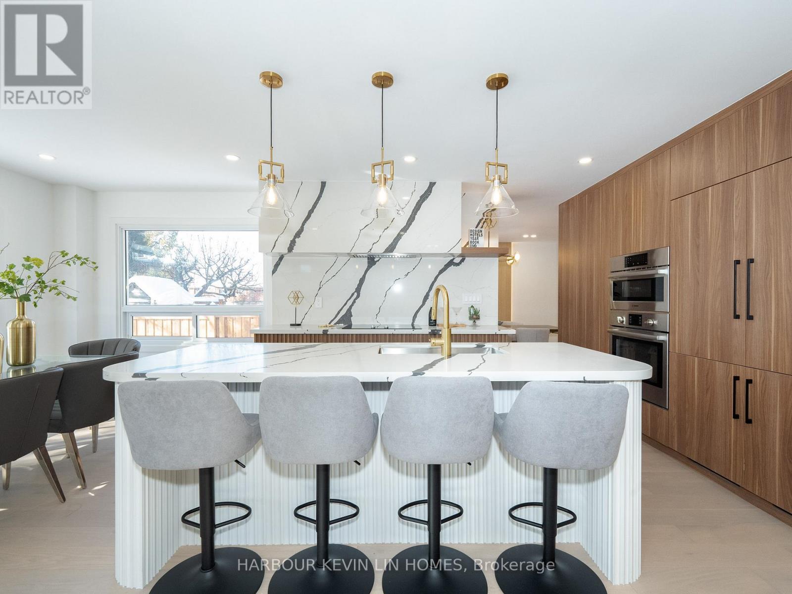 617 Chancellor Drive, Vaughan, Ontario  L4L 4A9 - Photo 19 - N12369381