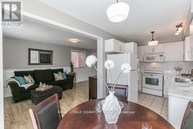 1989 Prince Court, Innisfil, Ontario  L9S 0E7 - Photo 5 - N12369403