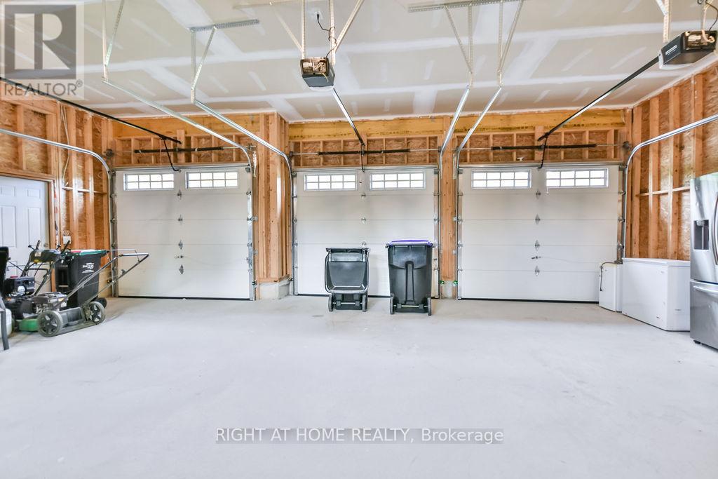 8 Forest Heights Court, Oro-Medonte, Ontario  L0L 2E0 - Photo 29 - S12369366