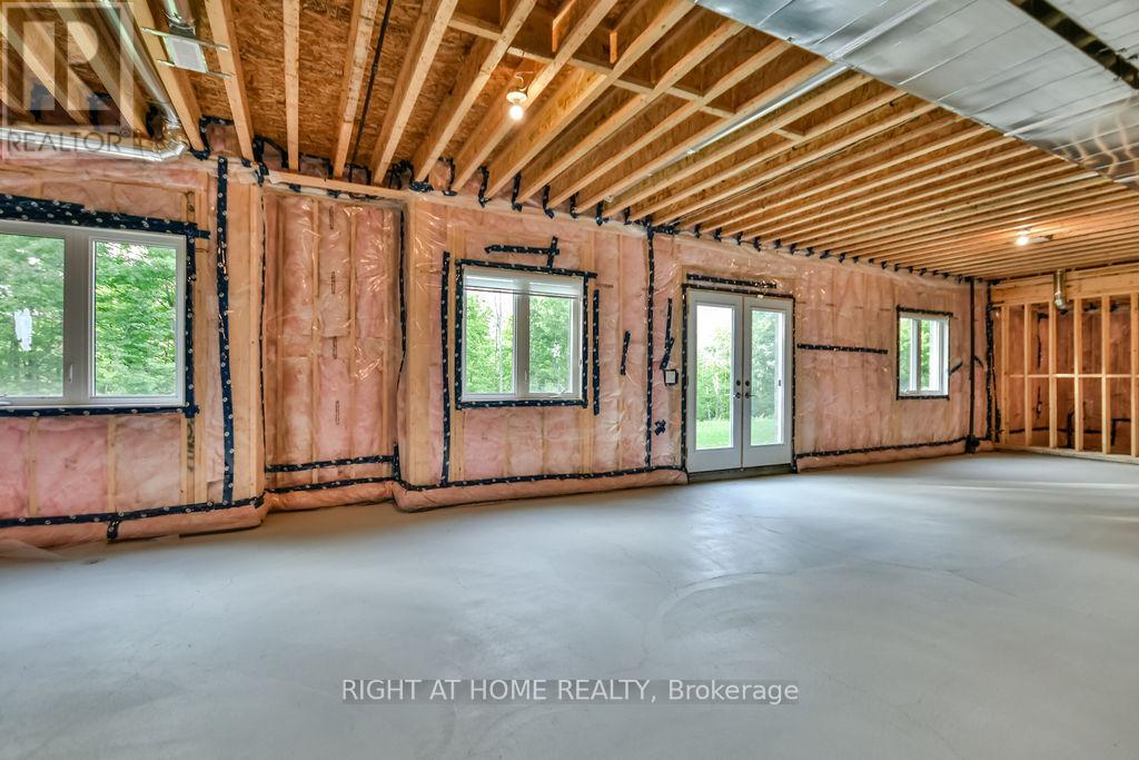 8 Forest Heights Court, Oro-Medonte, Ontario  L0L 2E0 - Photo 45 - S12369366
