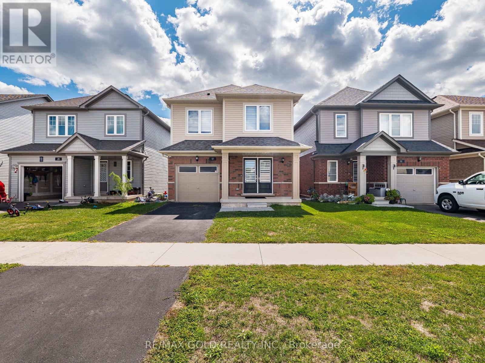 17 COTTONWOOD CRESCENT, Welland, Ontario