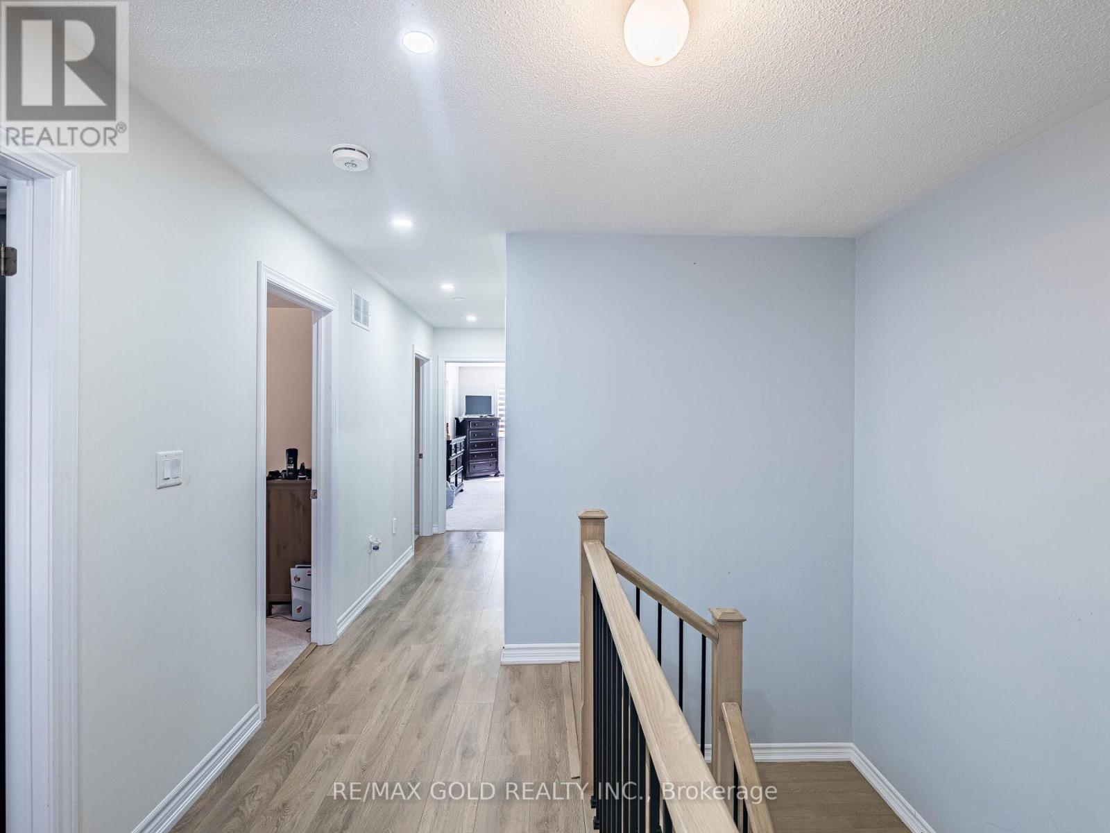 17 Cottonwood Crescent, Welland, Ontario  L3B 0J3 - Photo 25 - X12369373