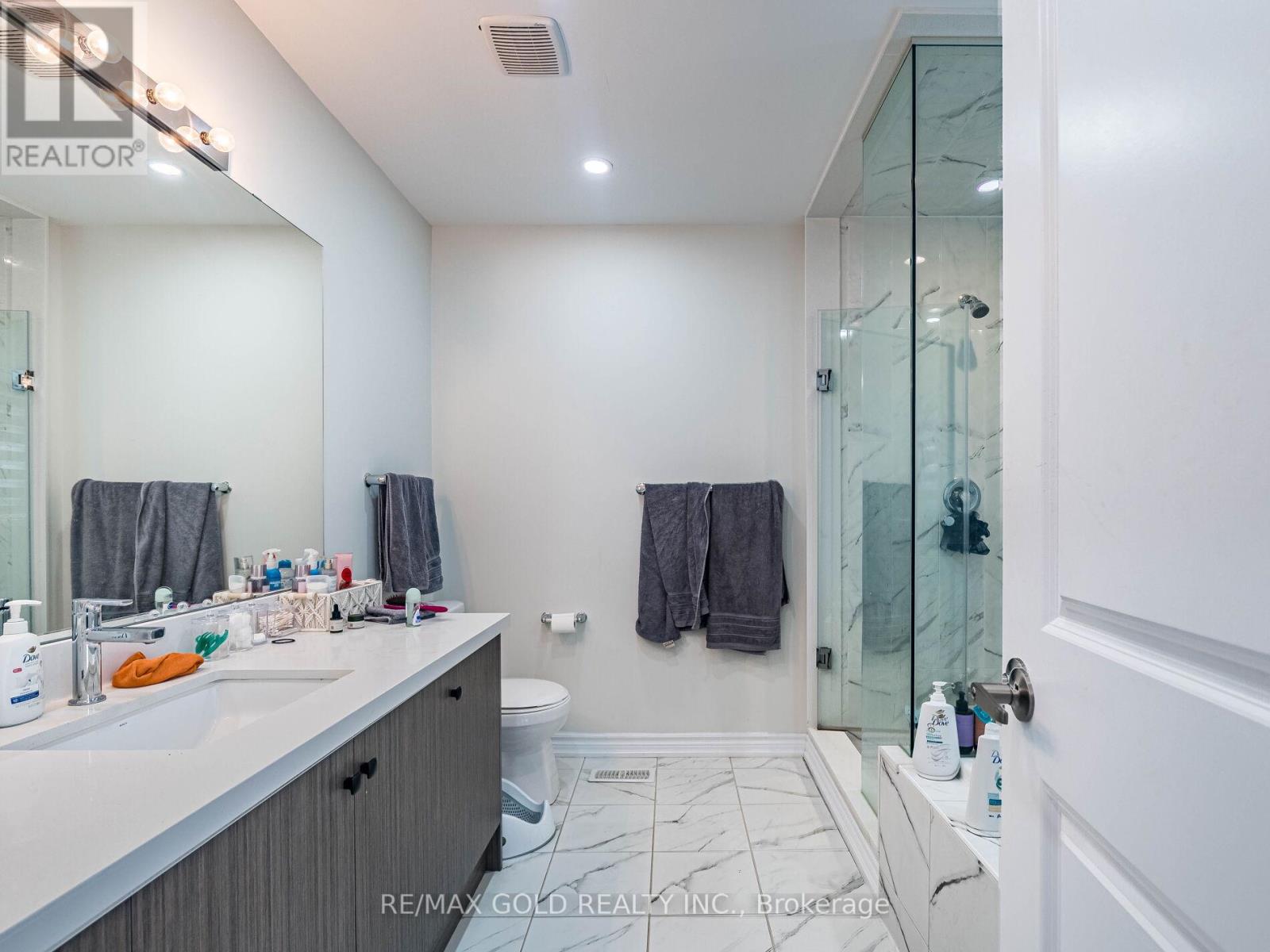 17 Cottonwood Crescent, Welland, Ontario  L3B 0J3 - Photo 31 - X12369373