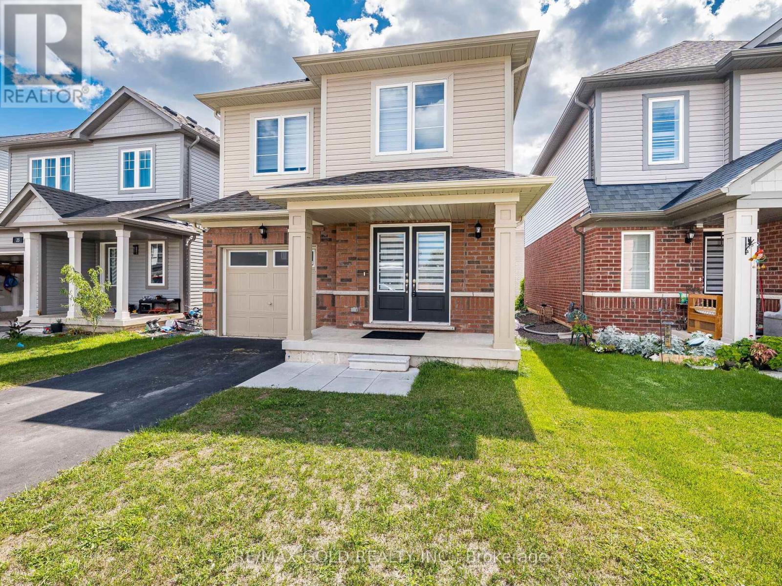 17 Cottonwood Crescent, Welland, Ontario  L3B 0J3 - Photo 7 - X12369373