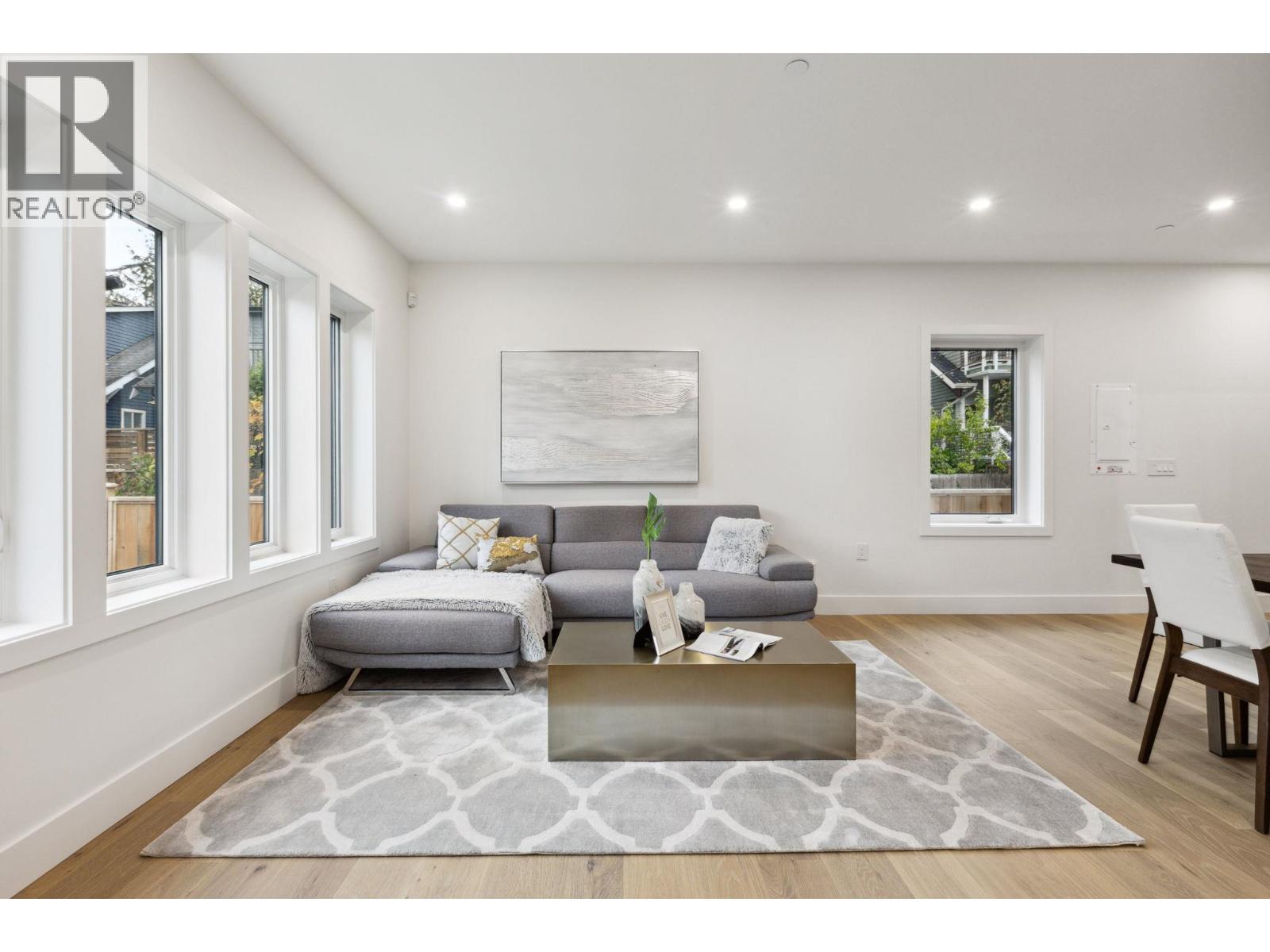 2727 W 7th Avenue, Vancouver, British Columbia  V6K 1Z3 - Photo 2 - R3041329