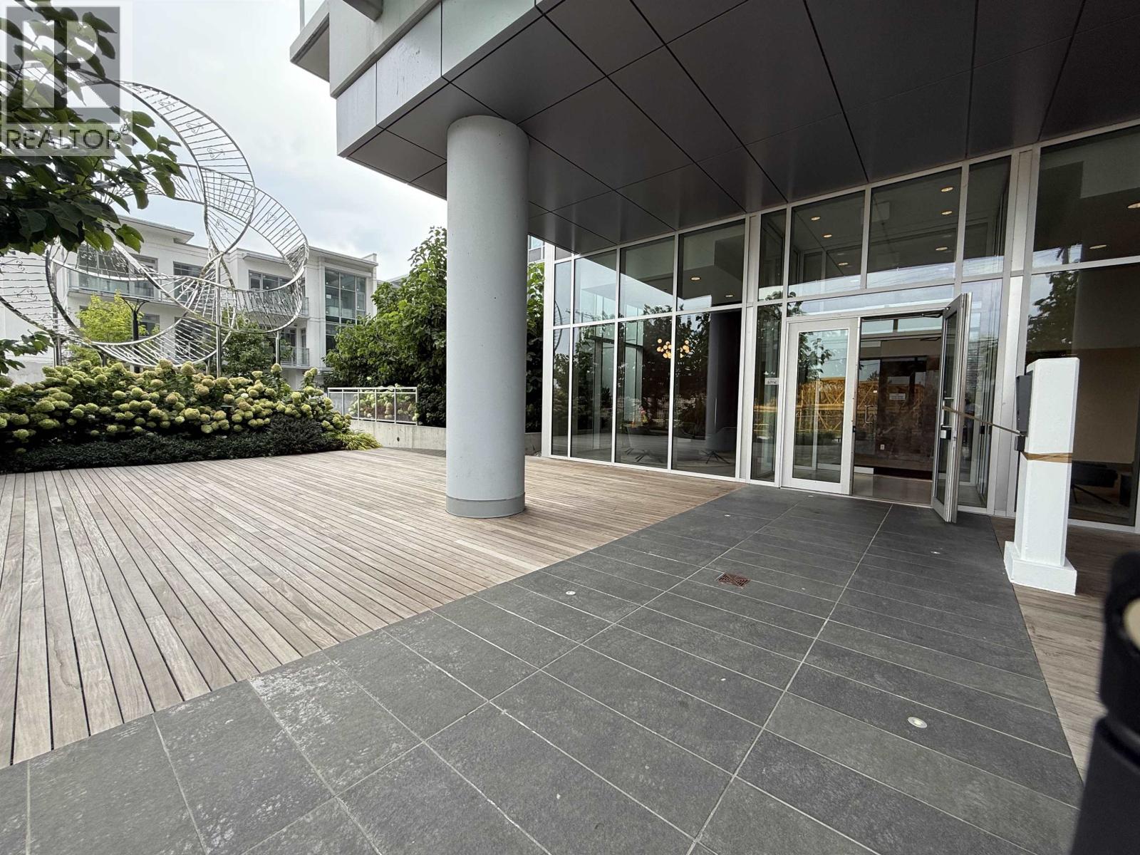 Th104 2351 Beta Avenue, Burnaby, British Columbia  V5C 0M2 - Photo 3 - R3040313