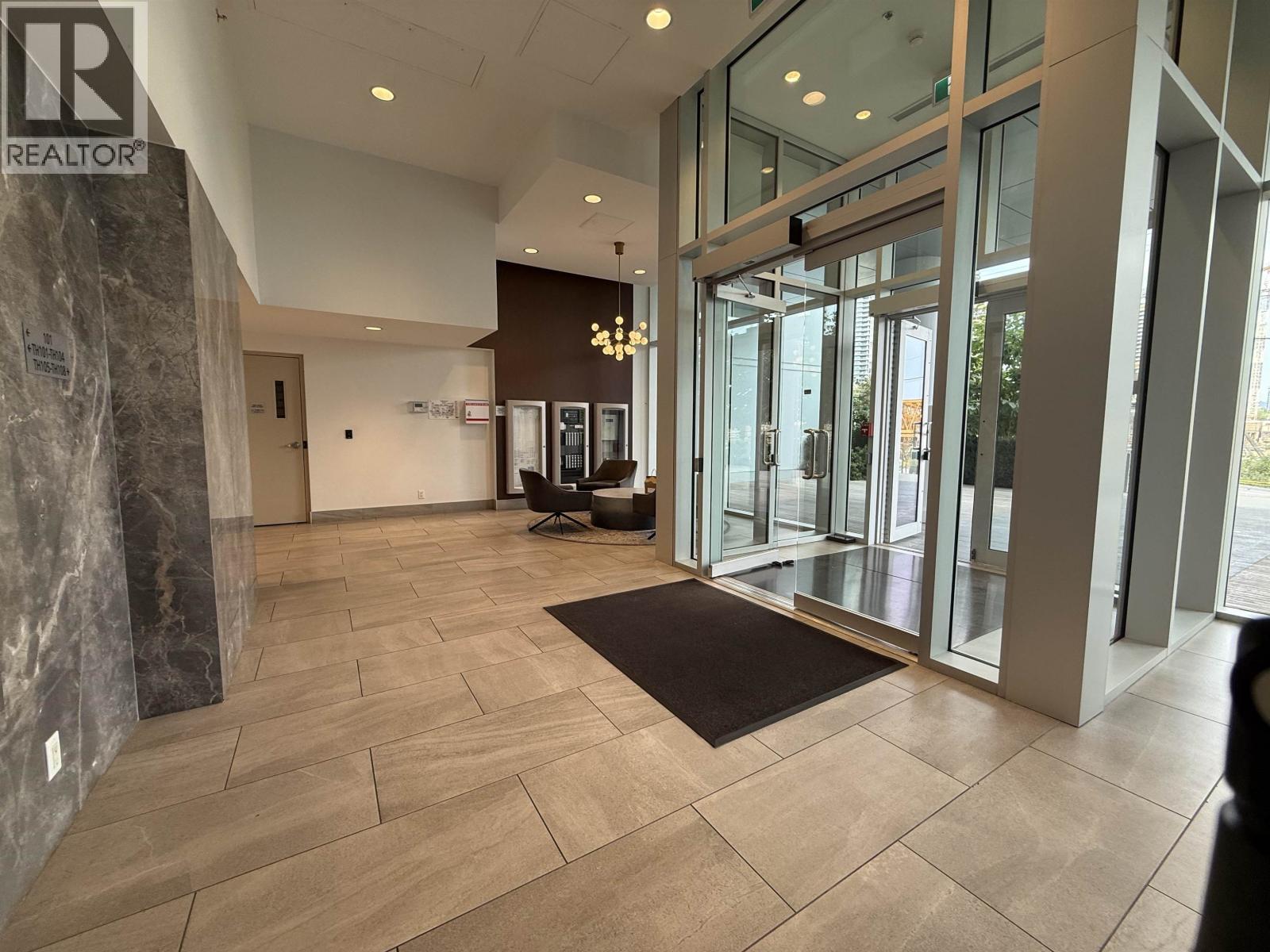 Th104 2351 Beta Avenue, Burnaby, British Columbia  V5C 0M2 - Photo 4 - R3040313