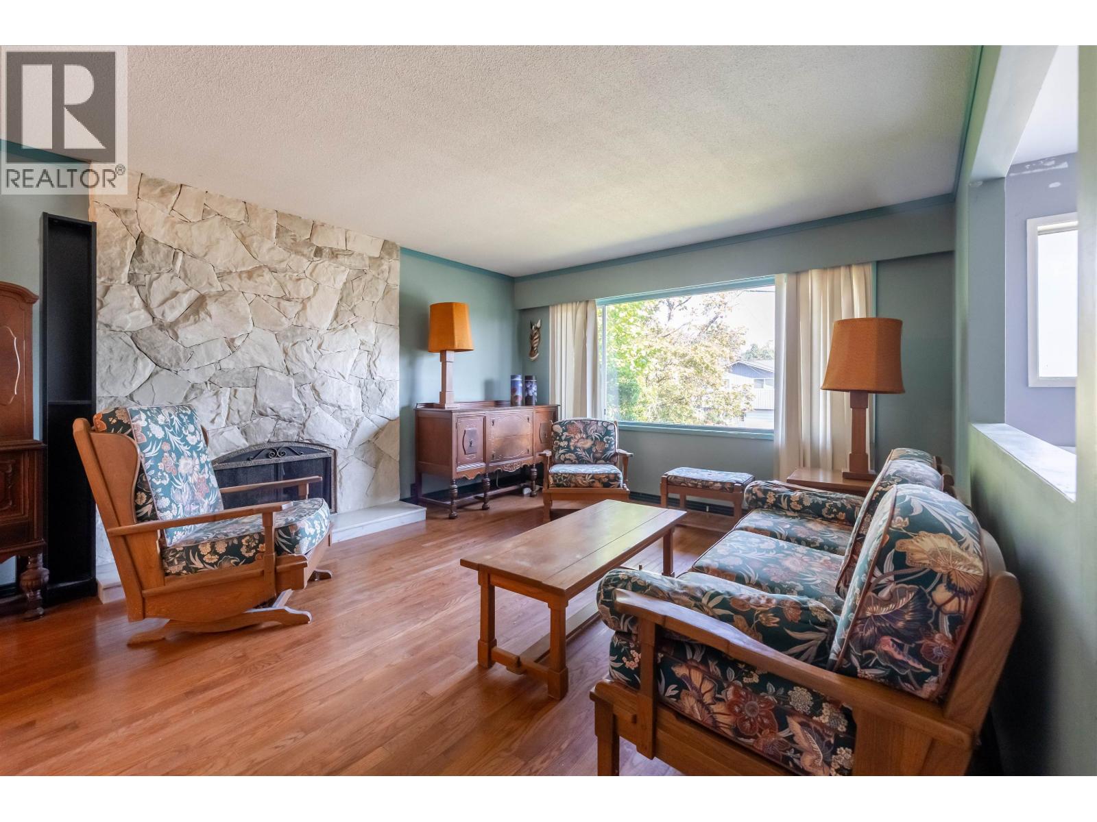 320 Hoult Street, New Westminster, British Columbia  V3L 4X1 - Photo 7 - R3040978