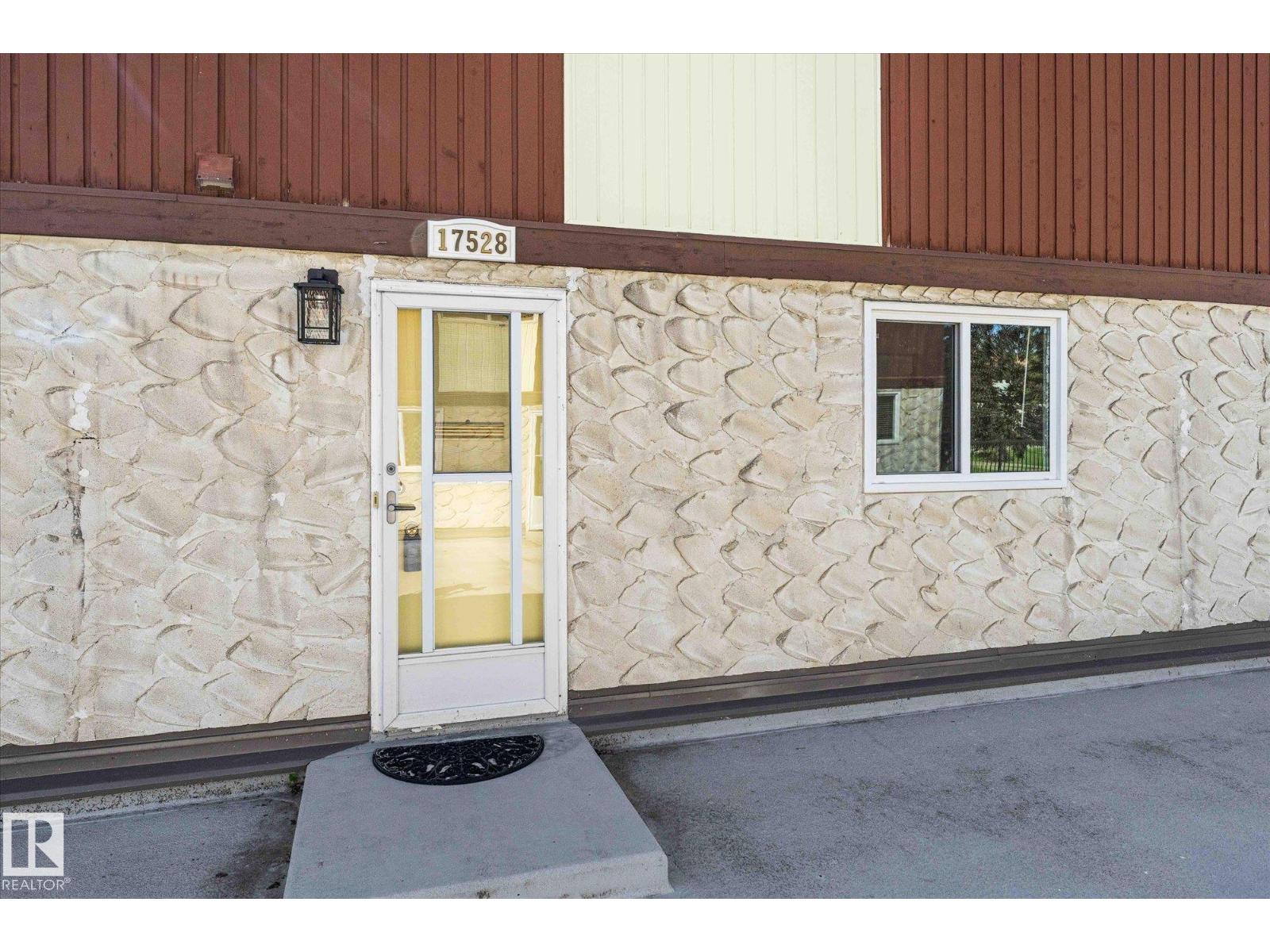 17528 76 Av Nw, Edmonton, Alberta  T5T 0H8 - Photo 9 - E4454381
