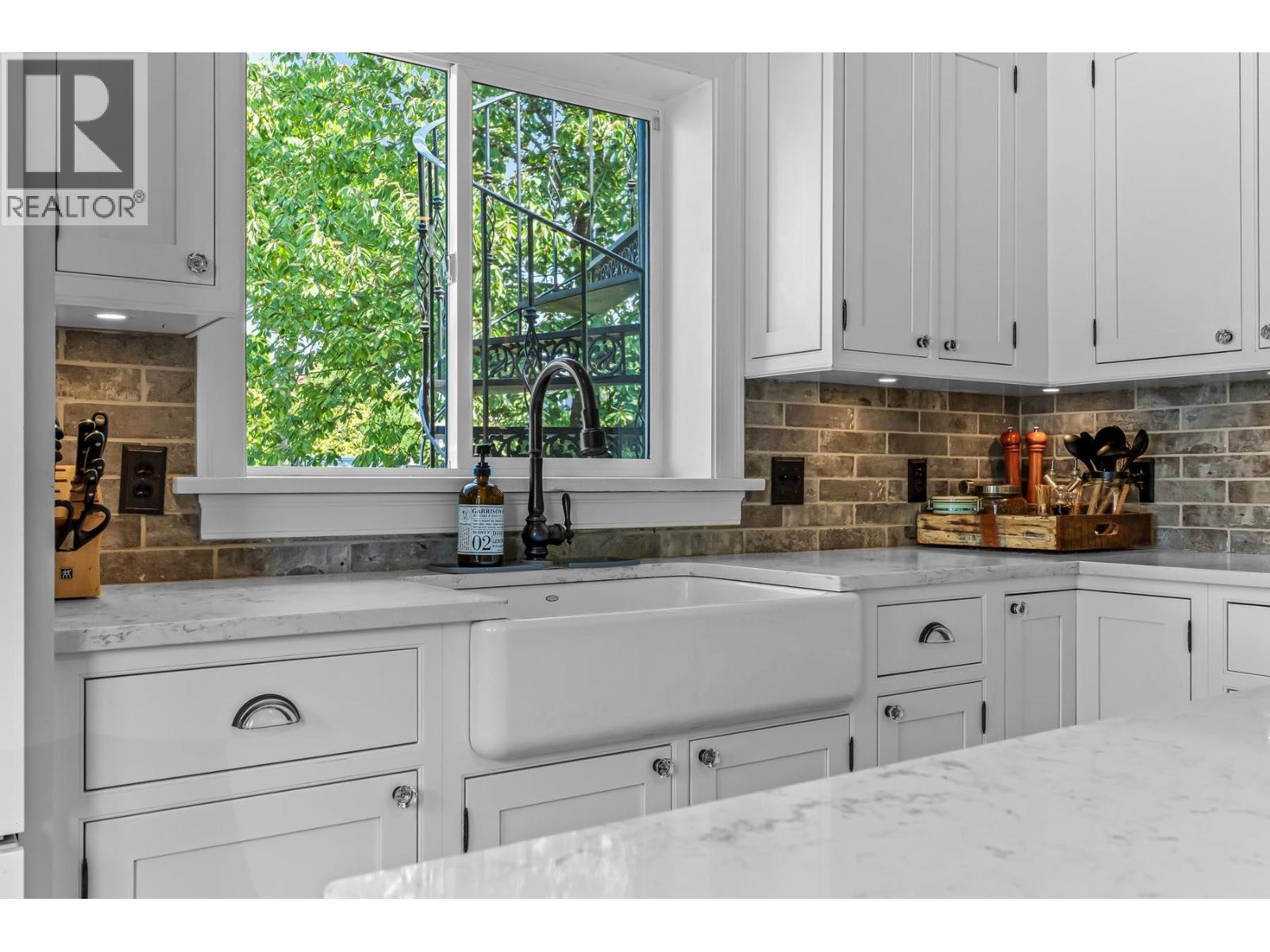 725 Fifth Street, New Westminster, British Columbia  V3L 2Y2 - Photo 7 - R3041366