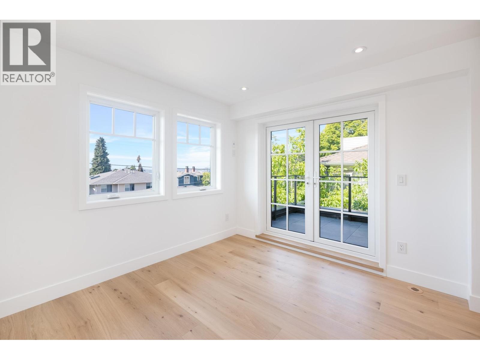 261 W 6th Street, North Vancouver, British Columbia  V7M 1K7 - Photo 15 - R3040215