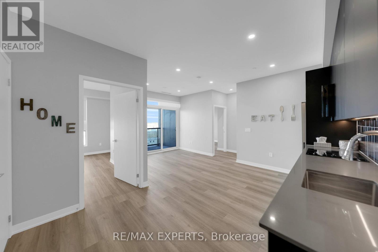 424 - 10 Abeja Street, Vaughan, Ontario  L4K 0R4 - Photo 16 - N12369454