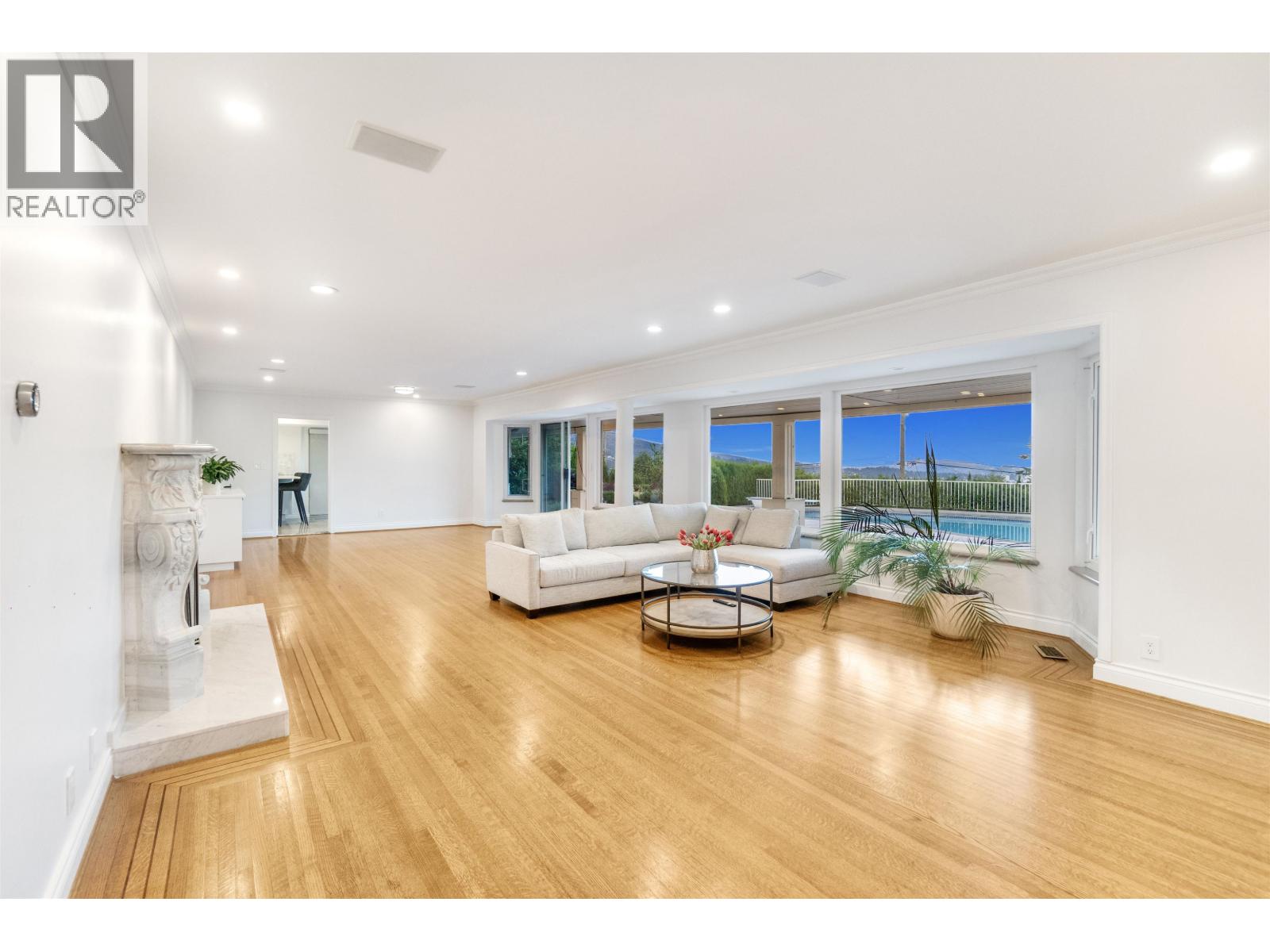 Property at 1002 EYREMOUNT DRIVE image 4