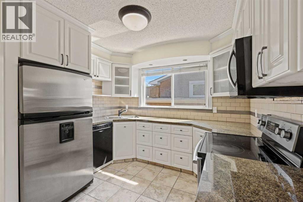 Property at 108 Jensen Drive NE image 5