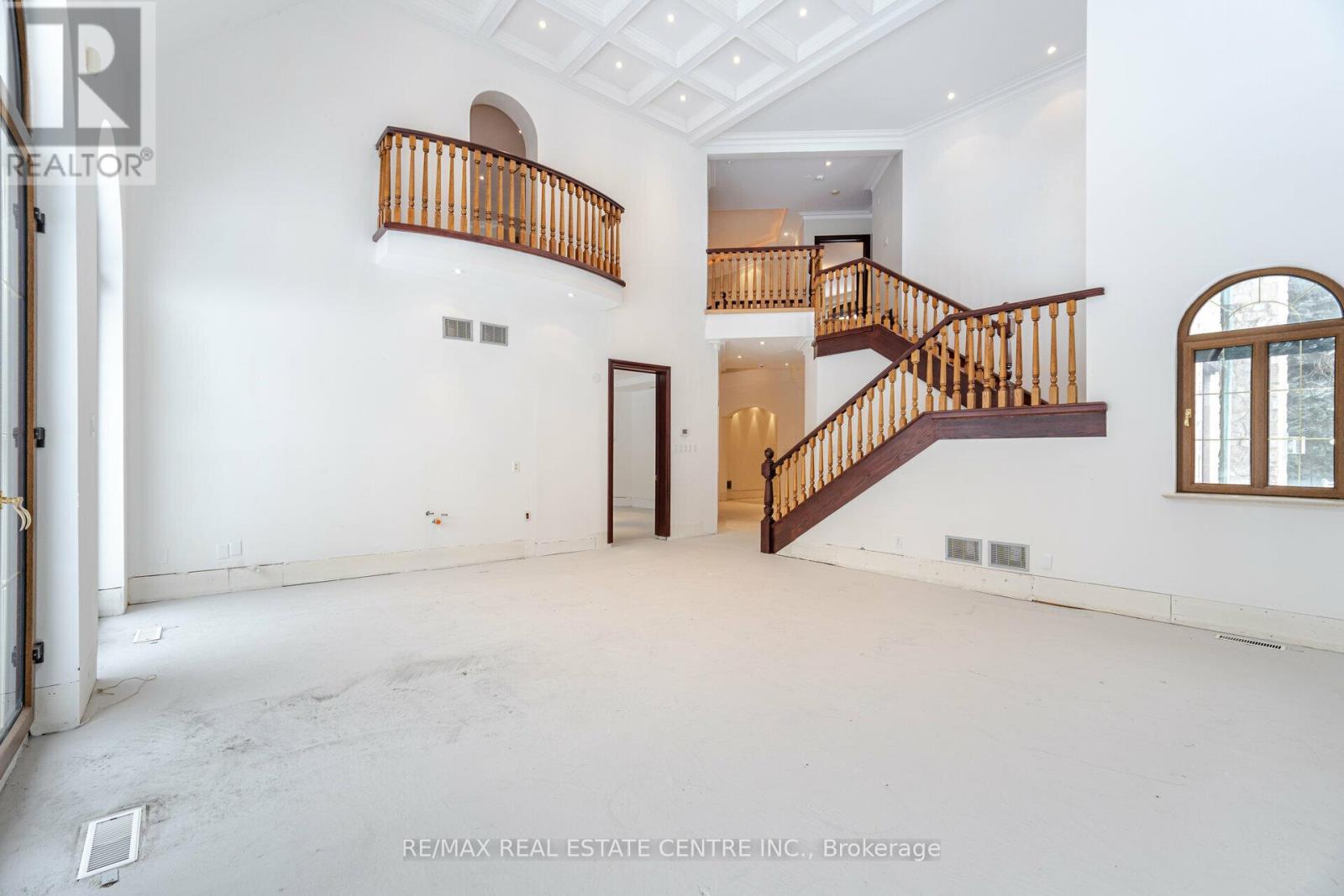 2 Edgeforest Drive, Brampton, Ontario  L6P 0E1 - Photo 19 - W12212064