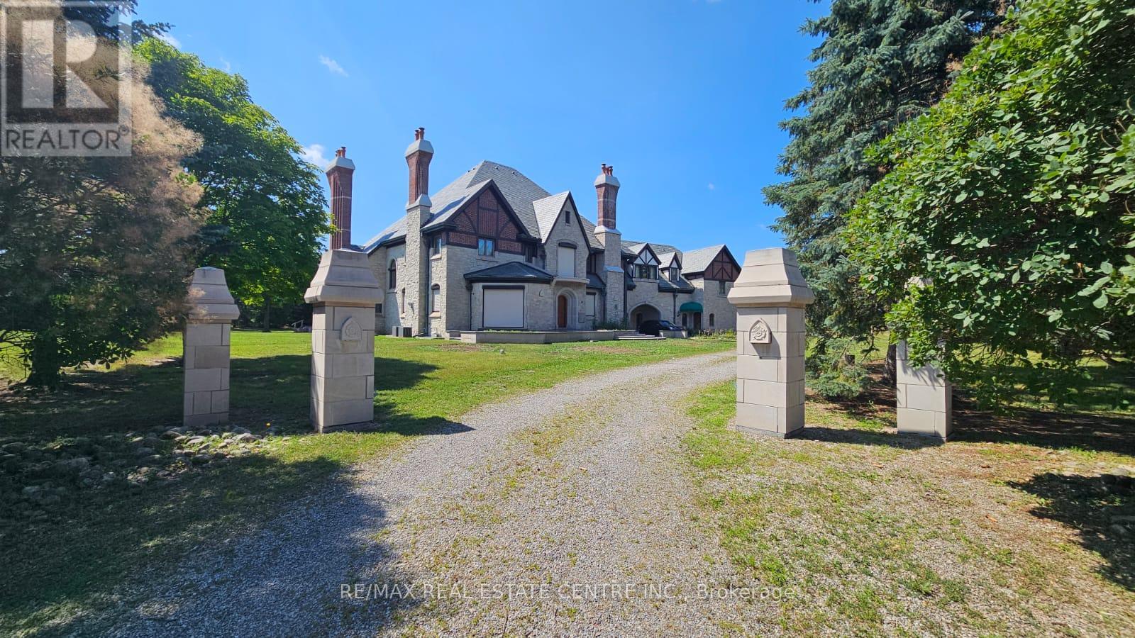 2 Edgeforest Drive, Brampton, Ontario  L6P 0E1 - Photo 4 - W12212064